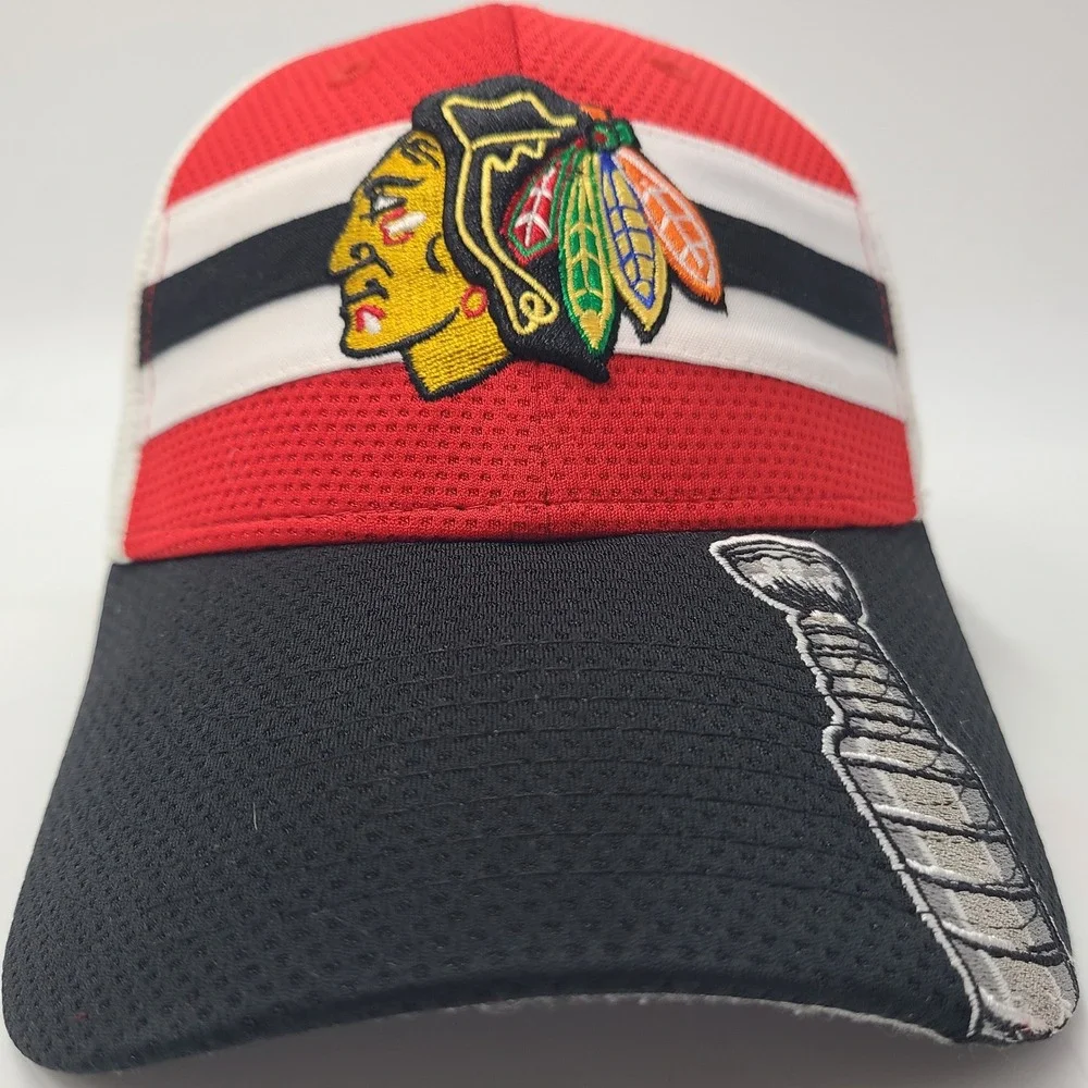 Chicago Blackhawks Hat Adjustable New Era 9Forty Red White Stanley Cup Champions
